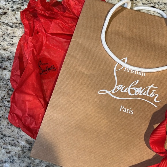 CHRISTIAN LOUBOUTIN Gift Shopping Bag with tissue and red ribbon 12.2 x 9.75 in - Picture 2 of 6